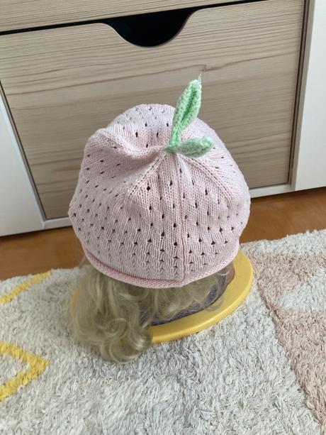 Čiapka jahoda, reserved,98