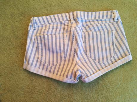 Dievčenské kraťasy, 36