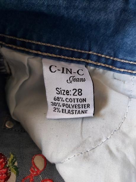 Rifle s výšivkou, 28