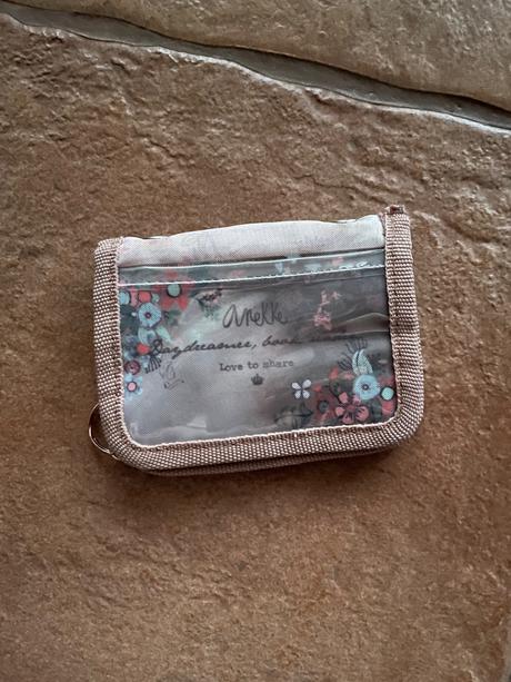 Peňaženka anekke, anekke