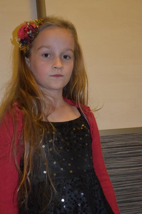 Slávnostné bolerko na 6 až 7 rokov., sisley,122