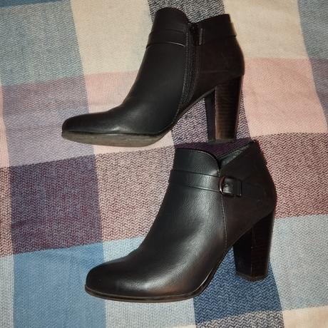 Čierne poltopánky, graceland,38