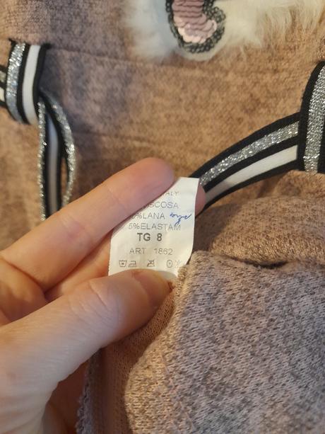 Teple saty s jednorozcom, 128