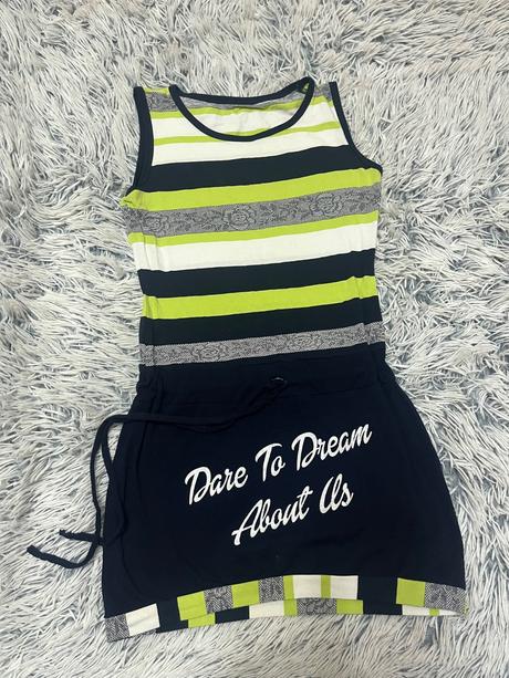 Dievčenské šaty, 152