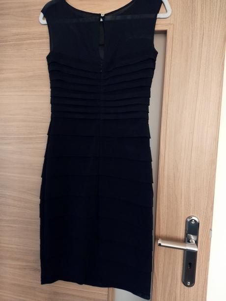 Elegantné elastické šaty sangria s/m, s