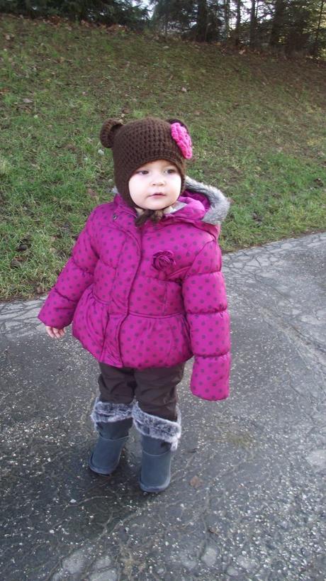 Čiapka s kvetinou medvedíková, 92