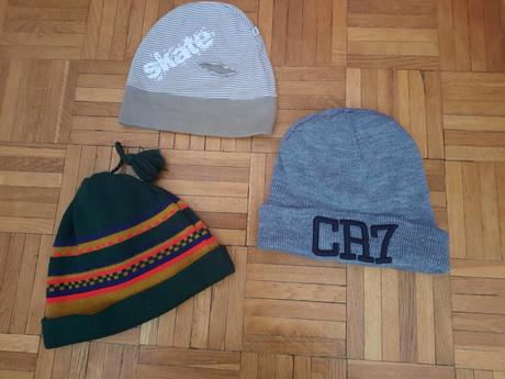 Chlapčenské čiapky, 110