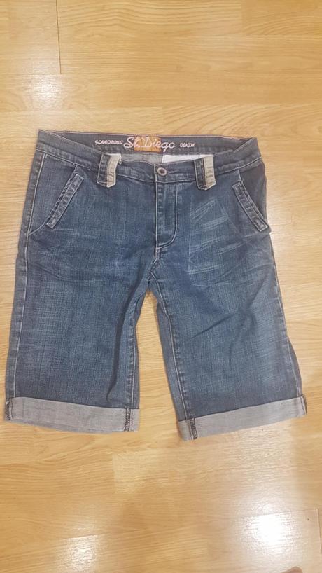 Džínsové kraťasy v. s, s