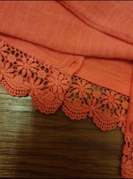 Dievčenský svetrík, 146