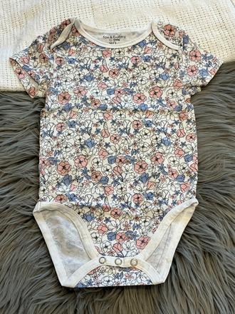 Dievčenské kvetované body sinsay (80), sinsay,80