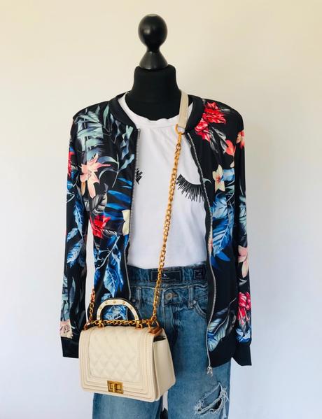 Kvietkovaná mikina,