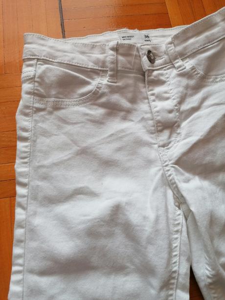 Biele slimkové elastické rifle, 36