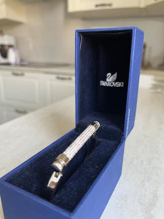 Swarovski naramok, swarovski