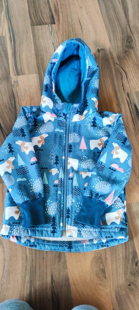 Softshellová suprava kiwi, 98