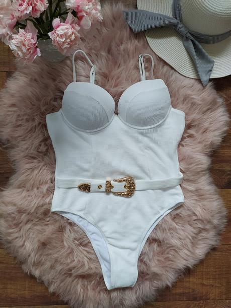 Biele celé plavky s opaskom, l