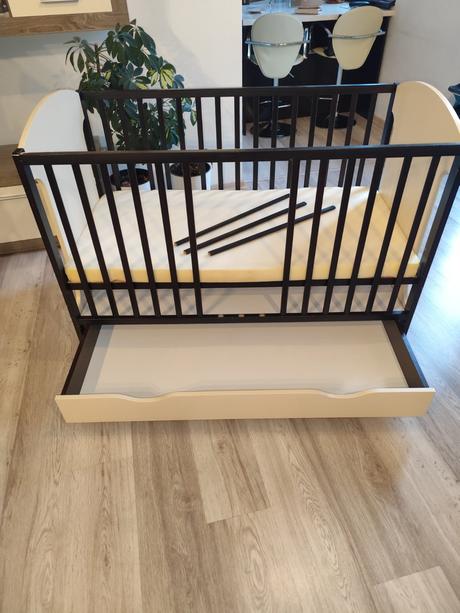 Predám detskú postieľku, šírka (cm): 60,dĺžka (cm): 120