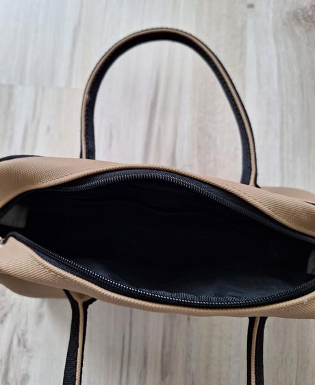 Kabelka lacoste, lacoste