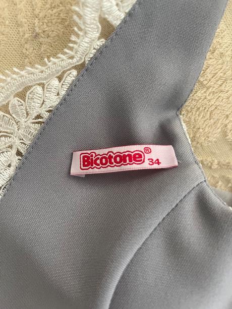 Spoločenské šaty krátke, 34