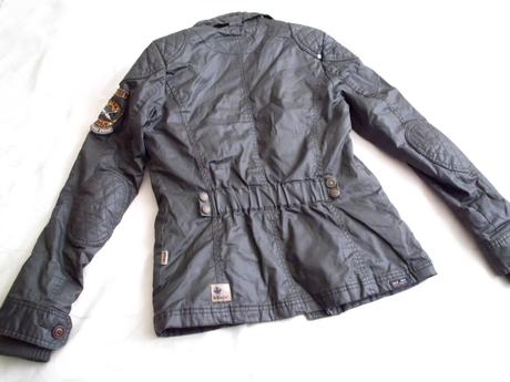 Mierna zima khujo, s