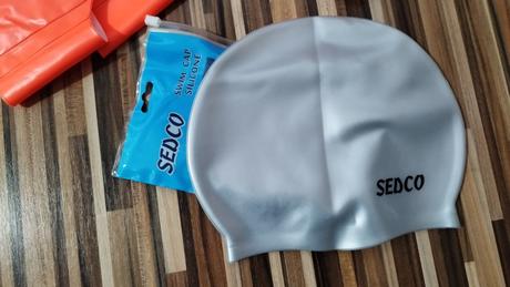 Kupacia čiapka a rukávniky na plávanie, 