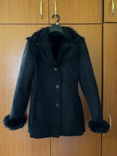 Čierny kožúšok, xs