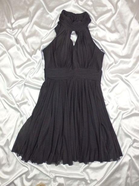 Kvalitné čierne spoločenské šaty, 40