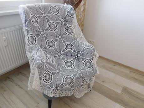 Veľký biely obrus ručne uháčkvaný biely, 