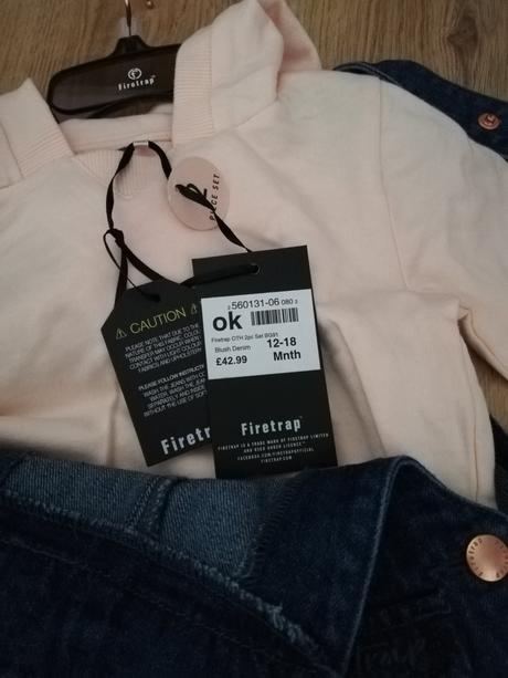 Trakáče s mikinou, 86