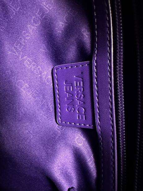 Veľká lakovaná mäkká kabelka zn. versace jeans, versace