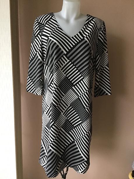 Saty /42, marks & spencer,40