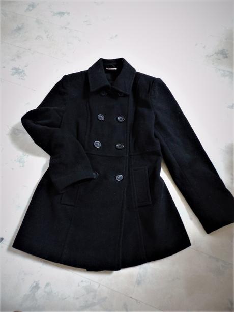 Vlnený kabát, 42