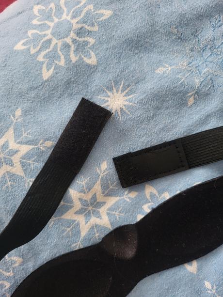 Čierne tienidlo na oči, 