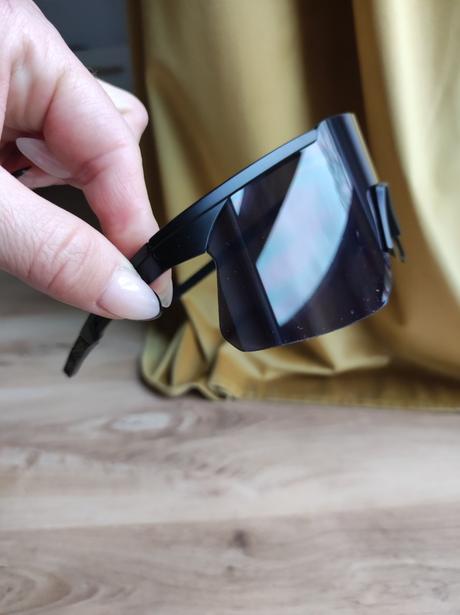 Športové slnečné okuliare,