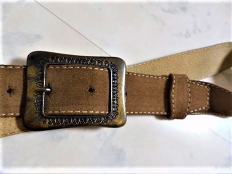 Opasok s patinovanou sponou,