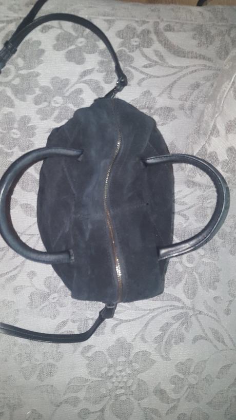 Kožená kabelka, baťa