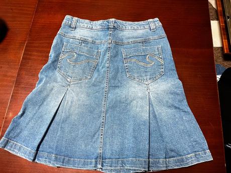 Rifľová sukňa, 36