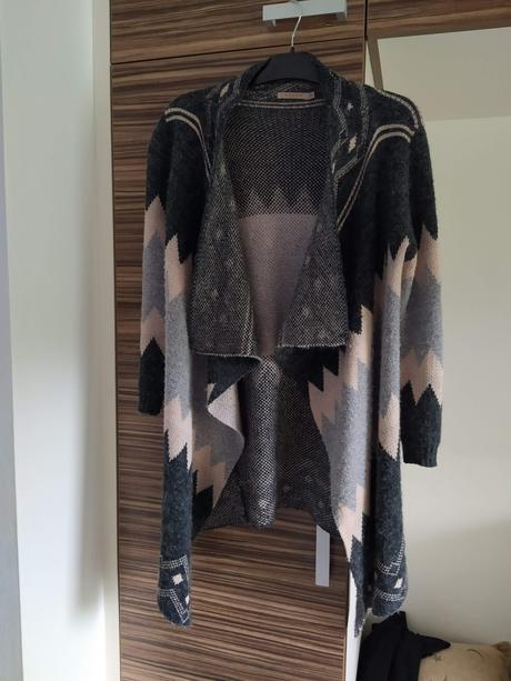 Nádherný kardigan uni, 