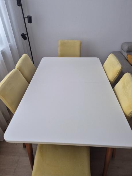 Rozkladací jedálenský stôl, 