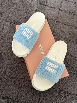 Šľapky miu miu, 38