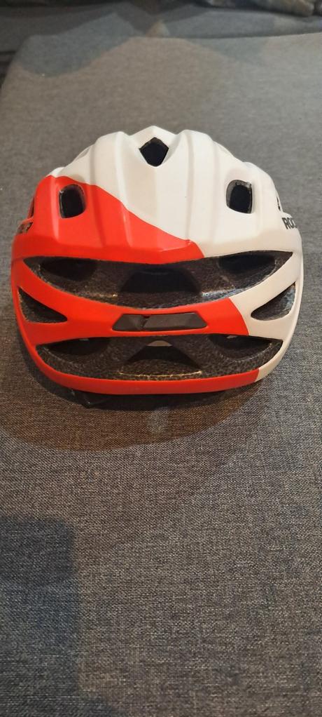 Bicykel + prilba, kenzel,24