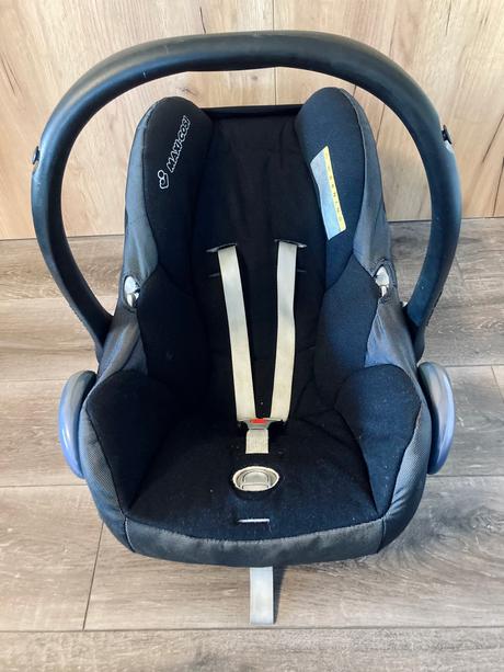 Vajicko maxi cosi cabrio fix s isofixom easyfix, maxi cosi
