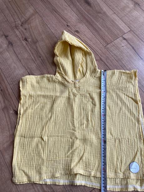 Muselinove ponco na plaz, 