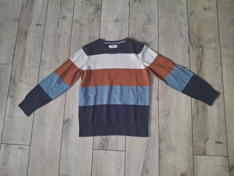 Krásny svetrík c&a velkost 140, c&a,140