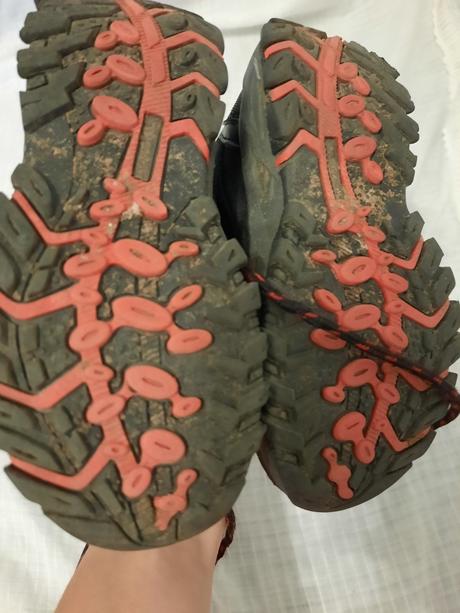 Turistické topánky, 29