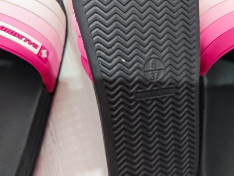 Dvoje šľapky veľkosť 36+37, 36