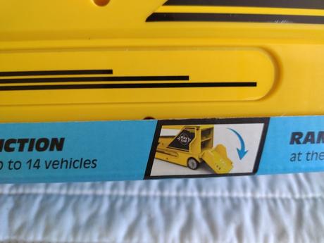 Ťahač s návesom a autíčkami, 