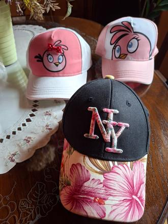 Dievčenské šiltovky, 56