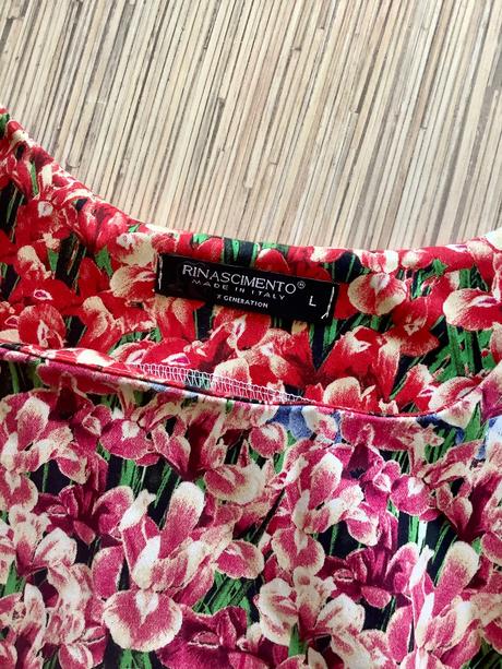 Krásne šaty rinaschimento italy/196a, 38