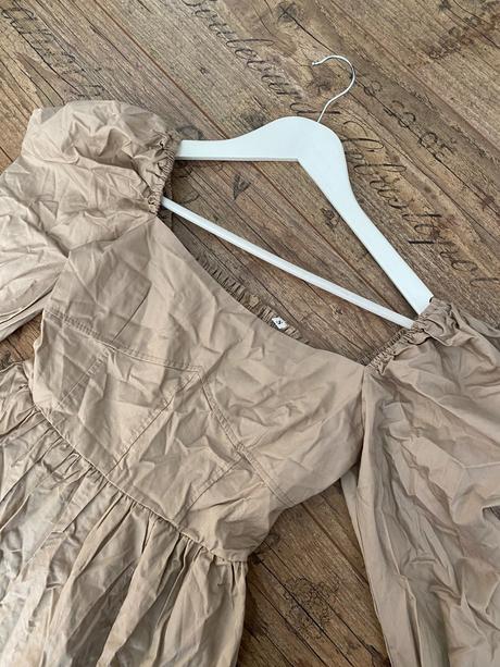 Šaty pre družičku, 36