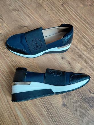 Tenisky, sneakersy, poltopánky, 37